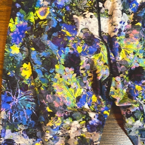 🌷Vibrant Floral🌷Super Soft Thick High Waistband Leggings - Picture 7 of 8